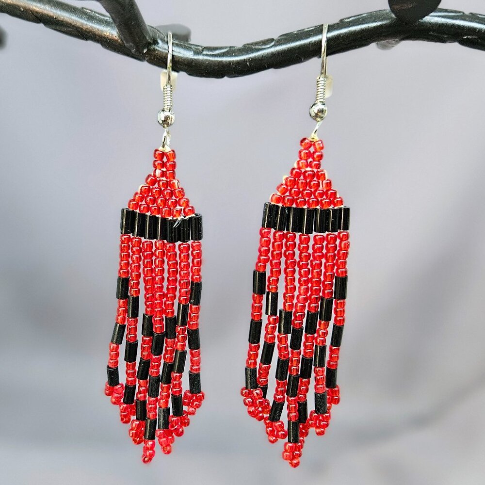 Like New!  Red & Black Fringe Earrings, Handmade of Seed & Bugle Beads - 3" long